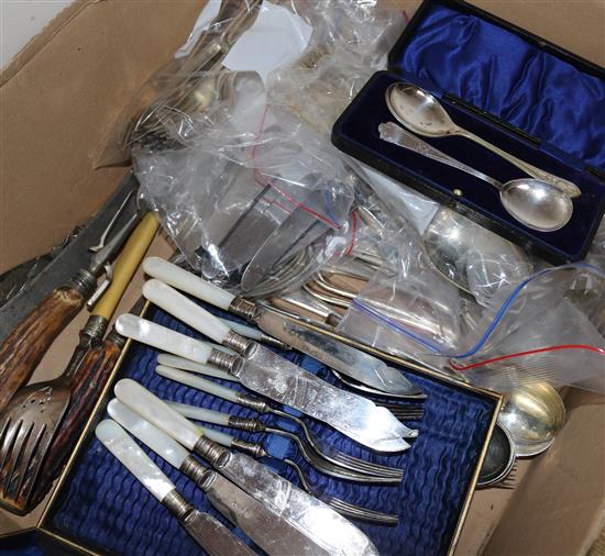 A quantity of Kings Pattern and other plated flatware, cased set of fish eaters, an antler-handled carving set, etc.